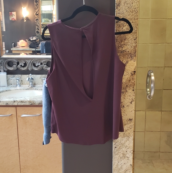 Lululemon - Picture 3 of 3